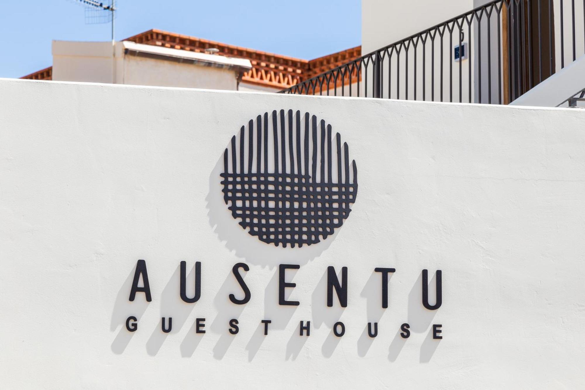 Ausentu Guest House Tortolì Exteriör bild