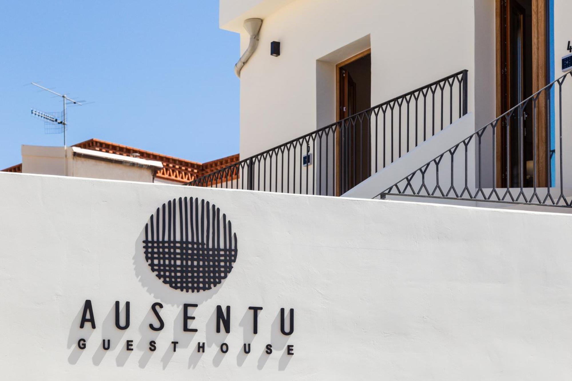 Ausentu Guest House Tortolì Exteriör bild